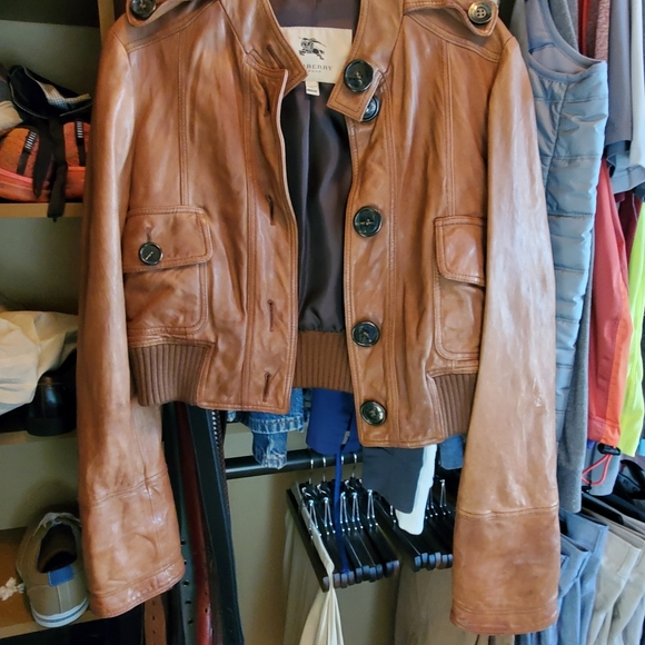 100% Authentic Burberry Cropped Lambskin Leather Jacket - Picture 13 of 16